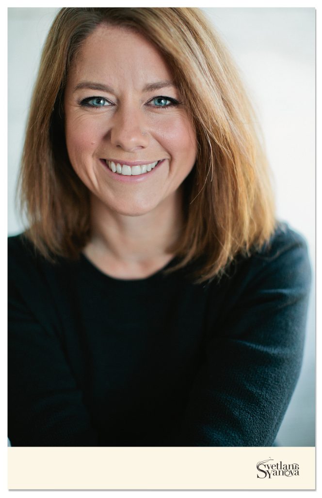 calgary headshot photos, headshot photographer calgary, professional and relaxed head shots calgary, calgary wedding and event photographer