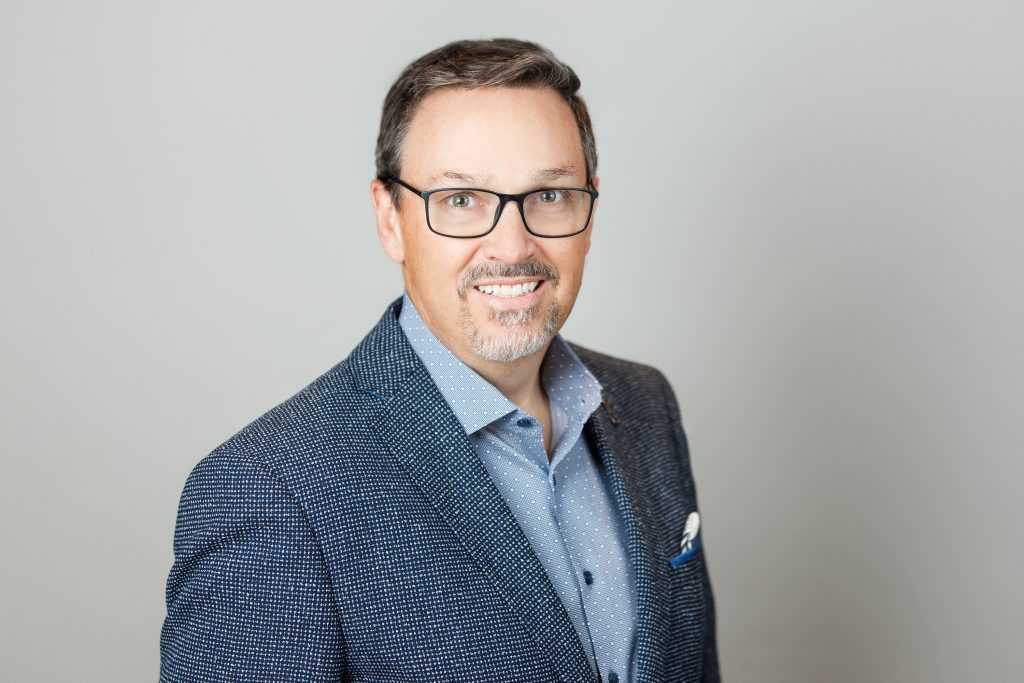 Personal branding photos for Calgary business and fitness coach, Headshot Days calgary, lifestyle photos for calgary coach , photos by Svetlana, staff photos Calgary, corporate headshots Calgary, best headshots in Calgary, best headshot photographer in Calgary